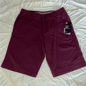 Under Armour HeatGear Shorts in Dark Maroon